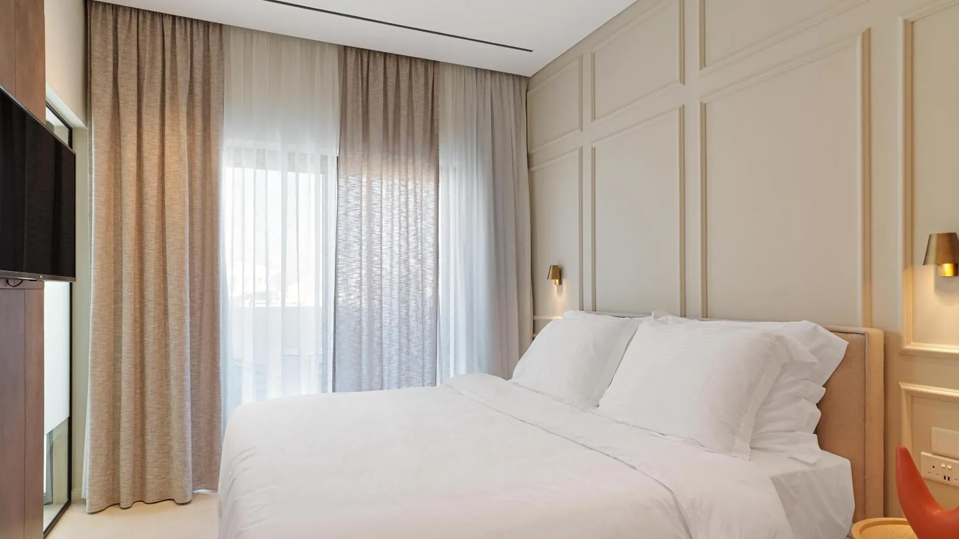 Aparthotel Liv Mackenzie Beach Suites Larnaca Adults Only Cyprus